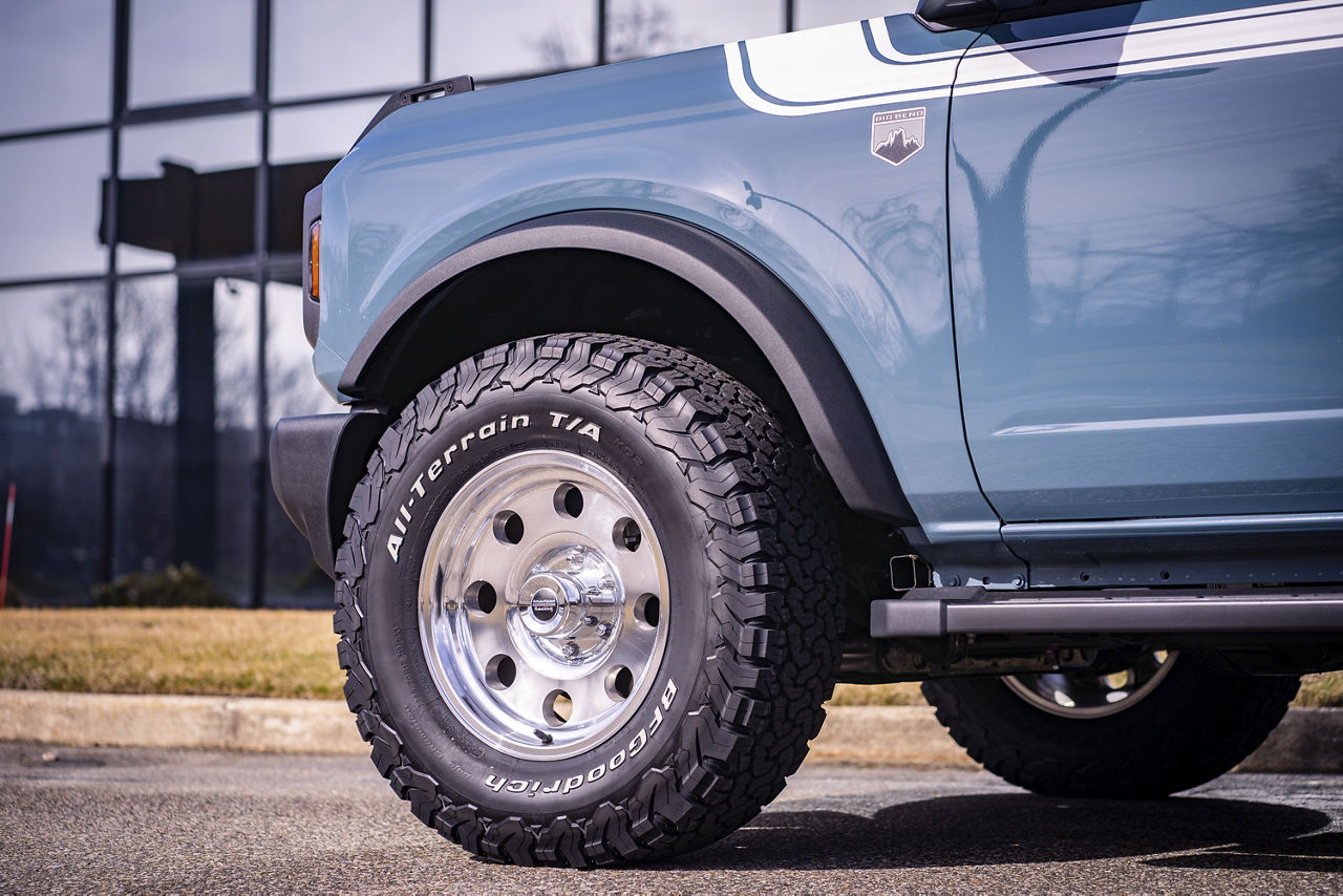 2022 Ford Bronco American Racing BAJA Polished Wheel Pros